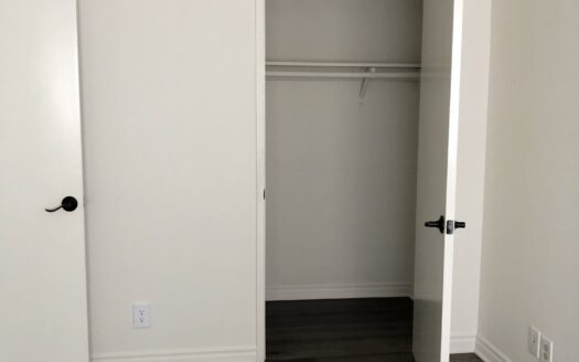 Beautiful Apartment Bordering Koreatown & Silver Lake
