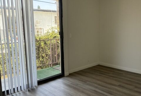 Terrific Apartment Near Beverly Hills