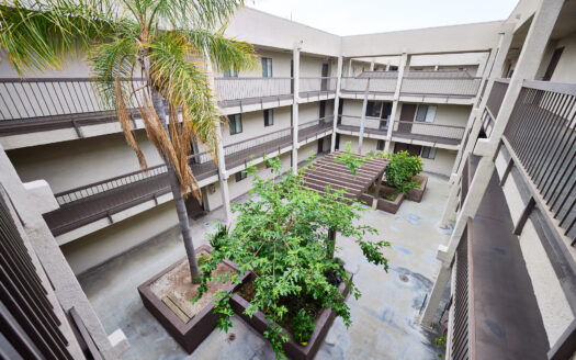**Spacious Koreatown Apartments – Hardwood Floors, Balcony, Gated Parking & Prime Location**