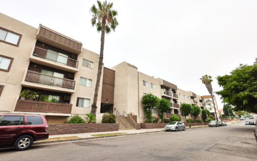**Spacious Koreatown Apartments – Hardwood Floors, Balcony, Gated Parking & Prime Location**