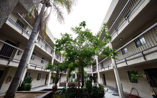 **Spacious Koreatown Apartments – Hardwood Floors, Balcony, Gated Parking & Prime Location**