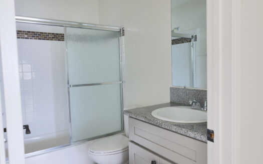 **Spacious Koreatown Apartments – Hardwood Floors, Balcony, Gated Parking & Prime Location**