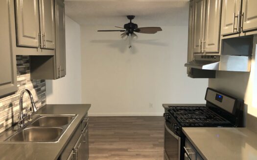 Gorgeous Apartments Near Warner Center in Winnetka!