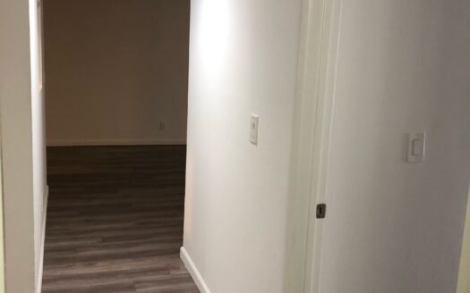 Gorgeous Apartments Near Warner Center in Winnetka!
