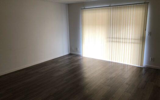 Gorgeous Apartments Near Warner Center in Winnetka!