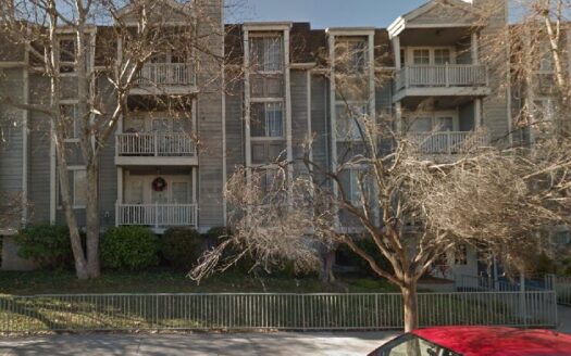 Spacious 2 Bedroom 2 Bathroom Apartment in Culver City