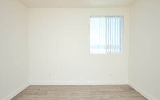 Contemporary 3 Bedroom 2 Bathroom Apartment in Panorama City