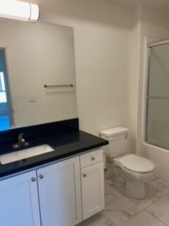 NEWLY CONSTRUCTED APARTMENT IN THE HEART OF NORTH HOLLYWOOD WITH PARKING