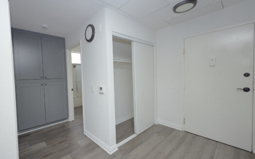 Lovely Apartment in Prime Hollywood Area!