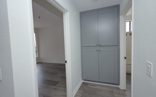 Lovely Apartment in Prime Hollywood Area!