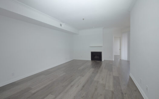 Lovely Apartment in Prime Hollywood Area!