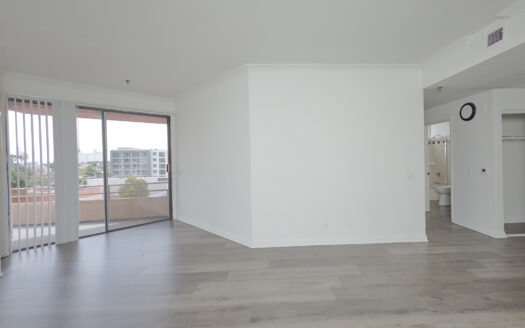 Lovely Apartment in Prime Hollywood Area!