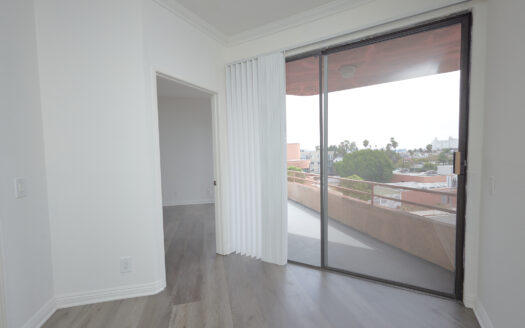 Lovely Apartment in Prime Hollywood Area!