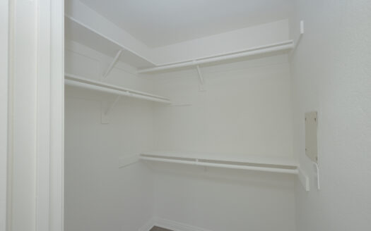 Lovely Apartment in Prime Hollywood Area!