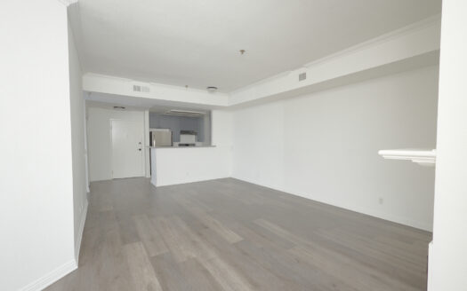 Lovely Apartment in Prime Hollywood Area!