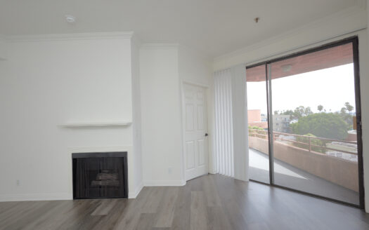 Lovely Apartment in Prime Hollywood Area!