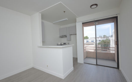 Lovely Apartment in Prime Hollywood Area!