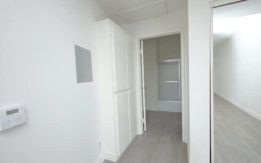 Lovely Apartment in Prime Hollywood Area!