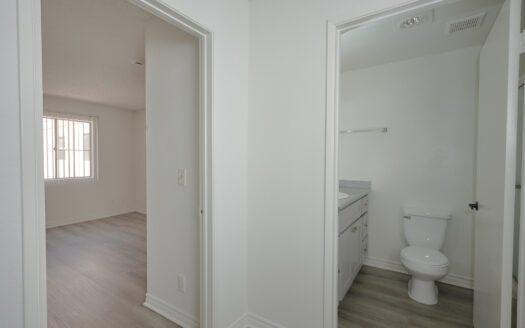 Wonderful Apartment in Westlake / Koreatown