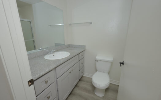 Wonderful Apartment in Westlake / Koreatown