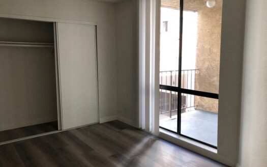 515 S. La Fayette Park Pl.