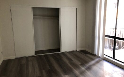 515 S. La Fayette Park Pl.