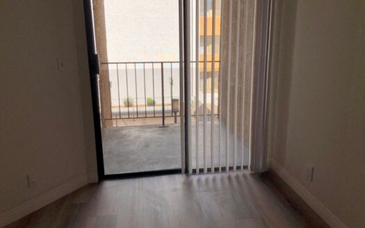 515 S. La Fayette Park Pl.