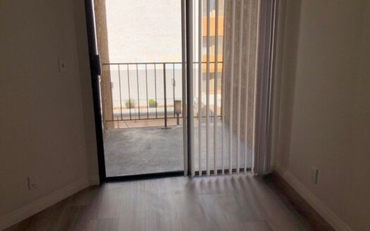 515 S. La Fayette Park Pl.